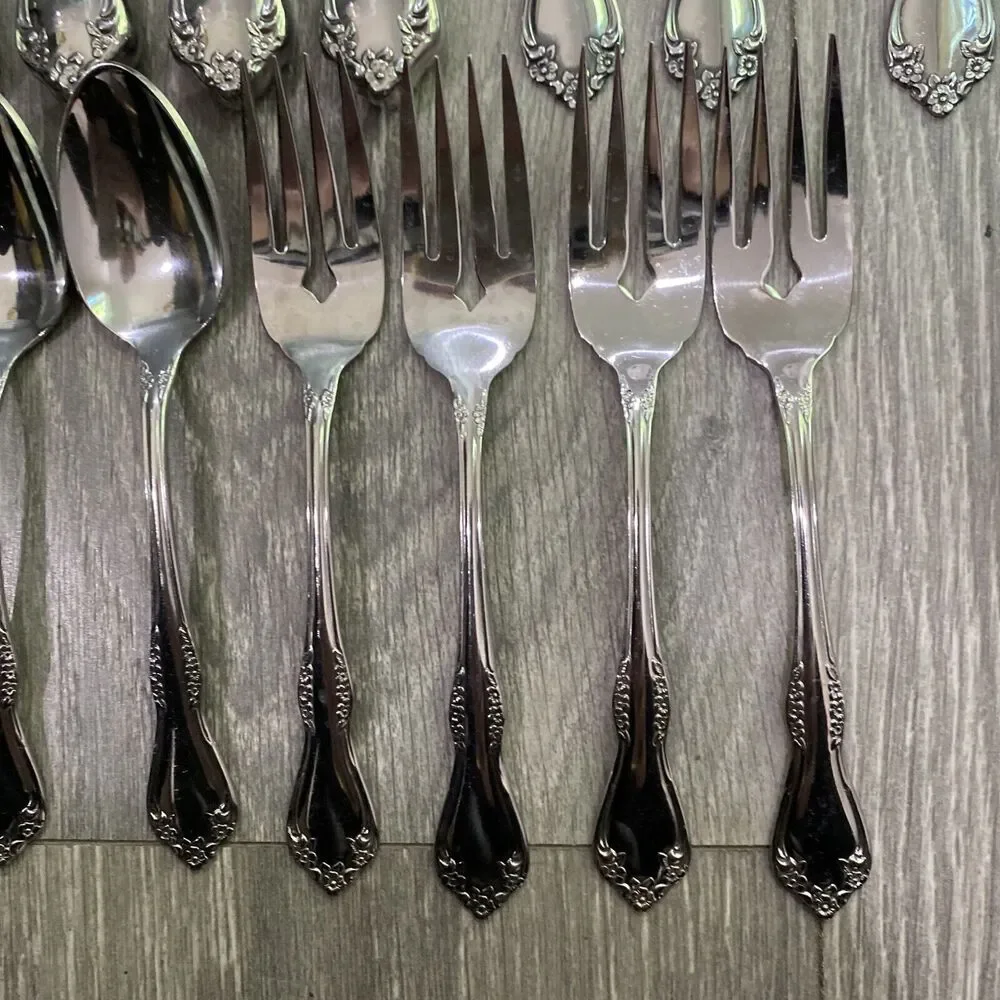 Flatware Service for 4 Rogers Oneida Mansfield Stainless Steel 20 pc Vintage 90s